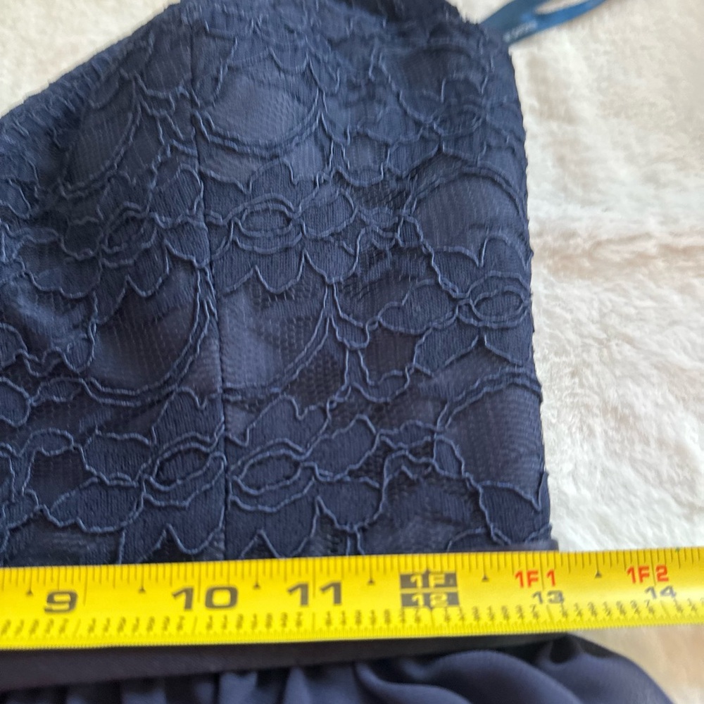 Elegant Navy Blue Lace Evening Gown - Picture 8 of 10